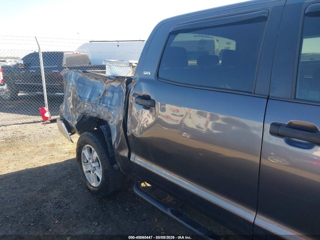Toyota Tundra Sr5 5.7l V8