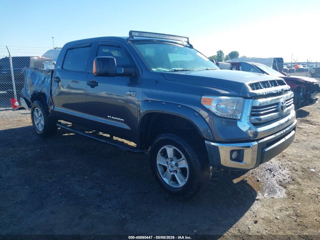 Salvage Toyota Tundra Image