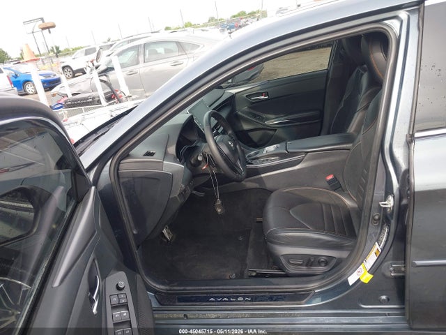 Toyota Avalon Xse