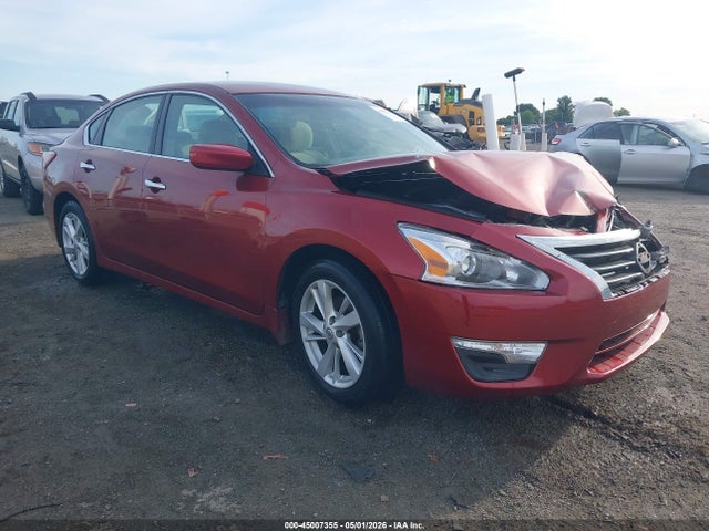 Salvage Nissan Altima Image