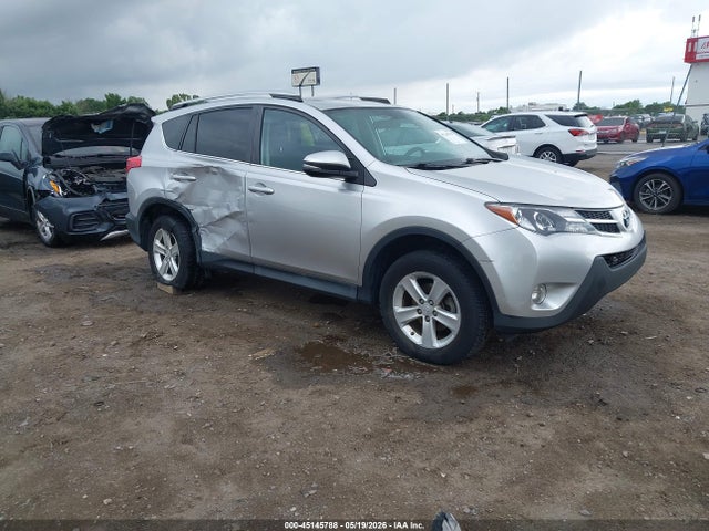 Salvage Toyota RAV4 Image
