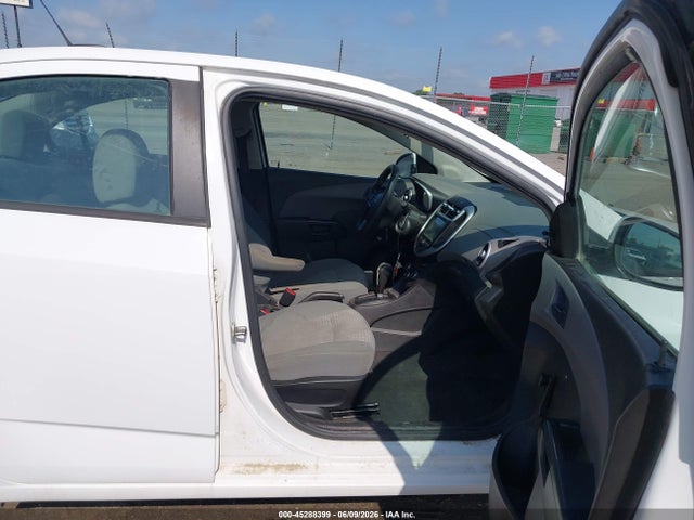 Chevrolet Sonic Ls Auto