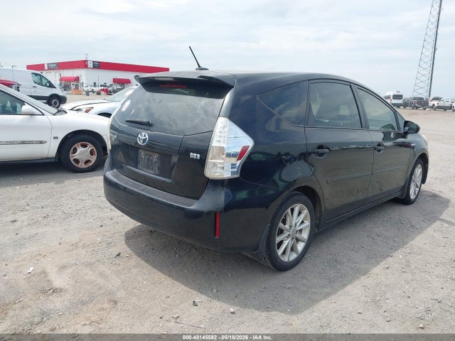 Toyota Prius v Five