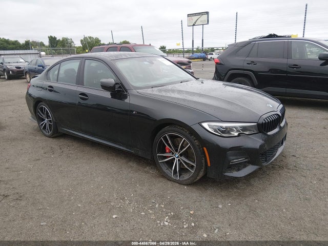 Salvage BMW 3 Series Image