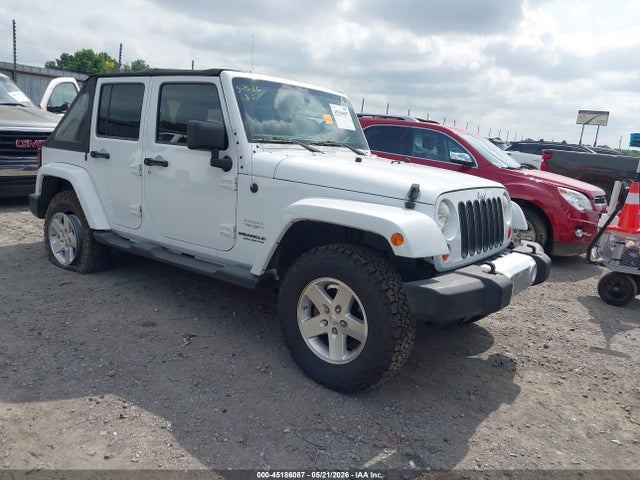 Salvage Jeep Wrangler Image
