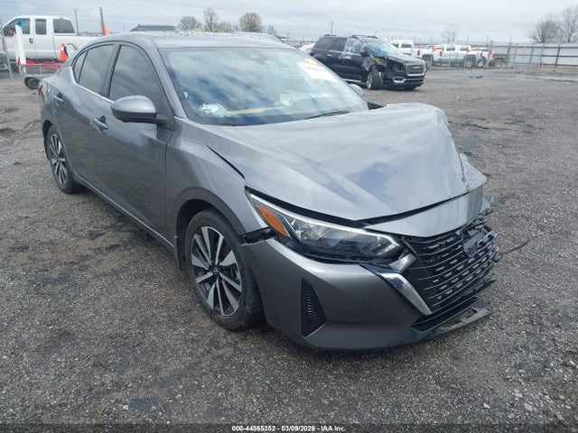 Salvage Nissan Sentra Image