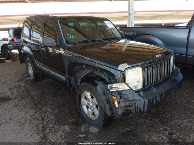 Salvage Jeep Liberty Image