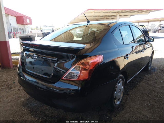 Nissan Versa 1.6 S+