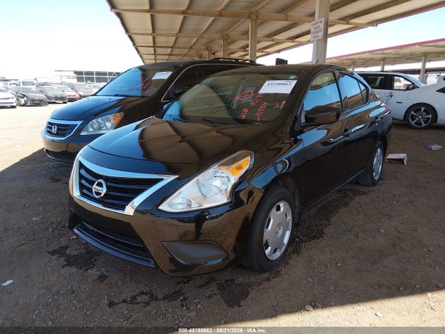 Nissan Versa 1.6 S+