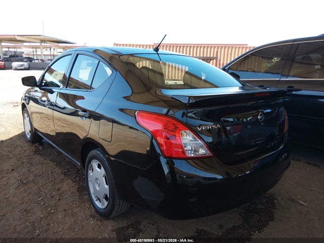 Nissan Versa 1.6 S+