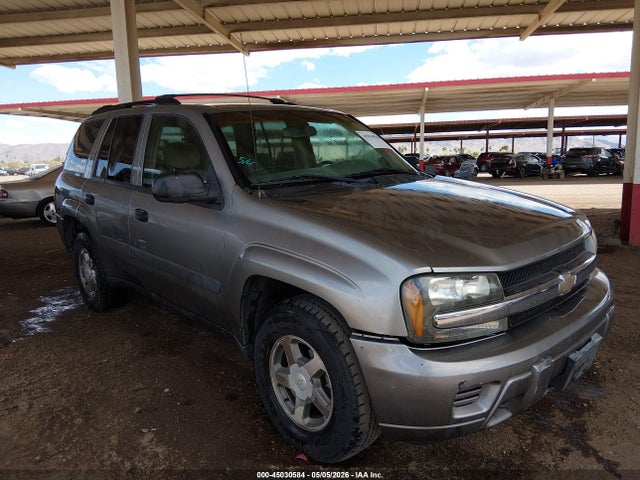 Salvage Chevrolet Trailblazer Image