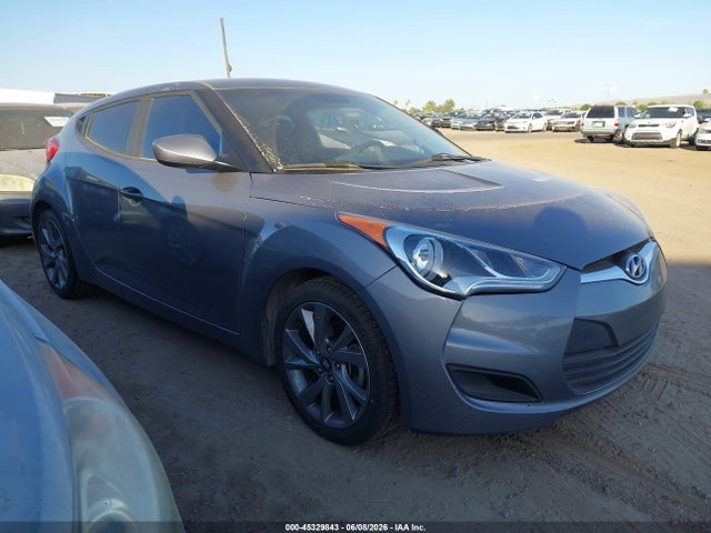 Salvage Hyundai VELOSTER Image