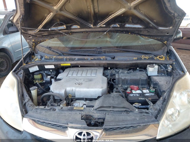 Toyota Sienna Xle
