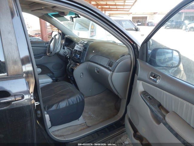 Toyota Sienna Xle