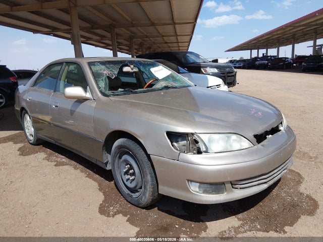 Salvage Lexus Es Image