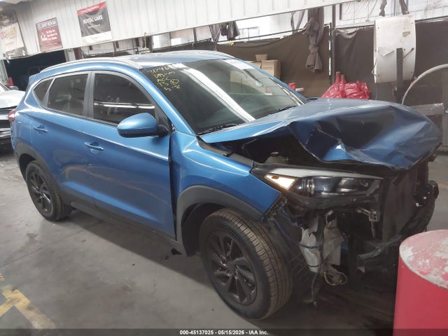 Salvage Hyundai TUCSON Image
