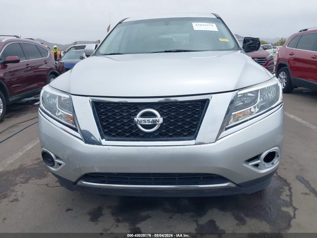 Nissan Pathfinder S
