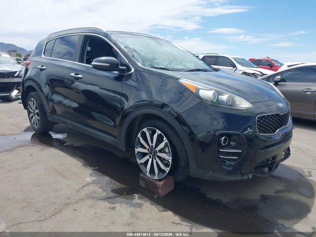Salvage Kia Sportage Image