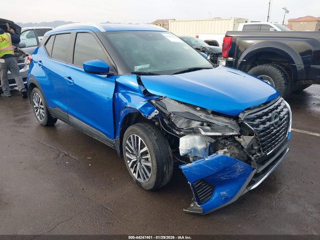Salvage Nissan Kicks Image