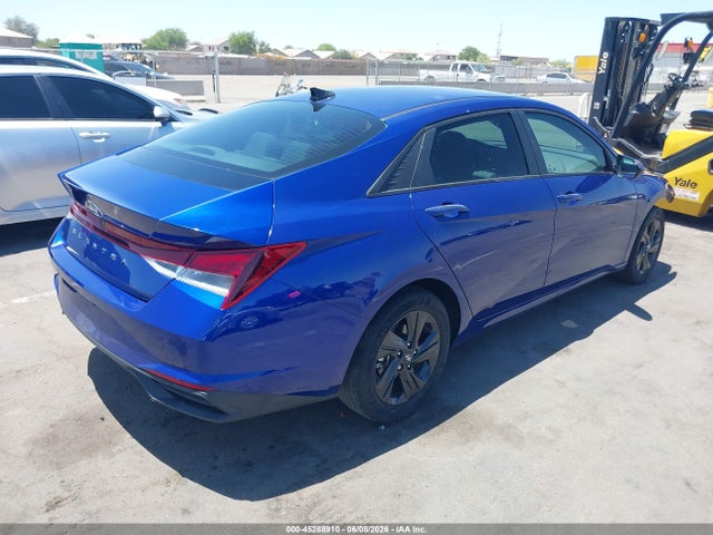 Hyundai ELANTRA Sel