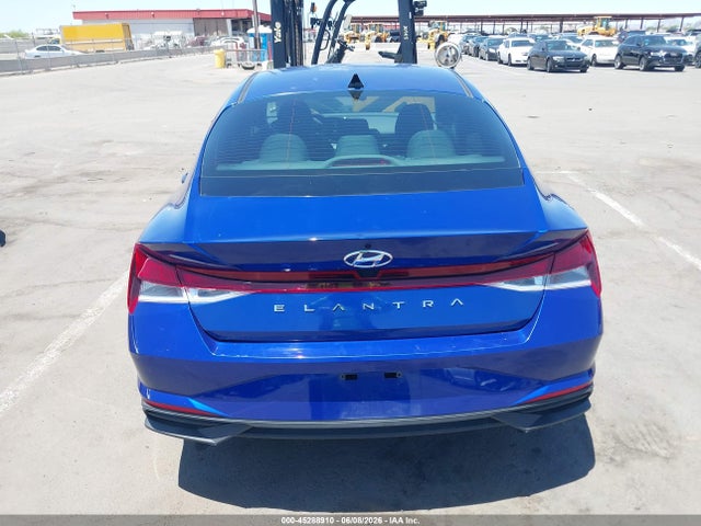 Hyundai ELANTRA Sel