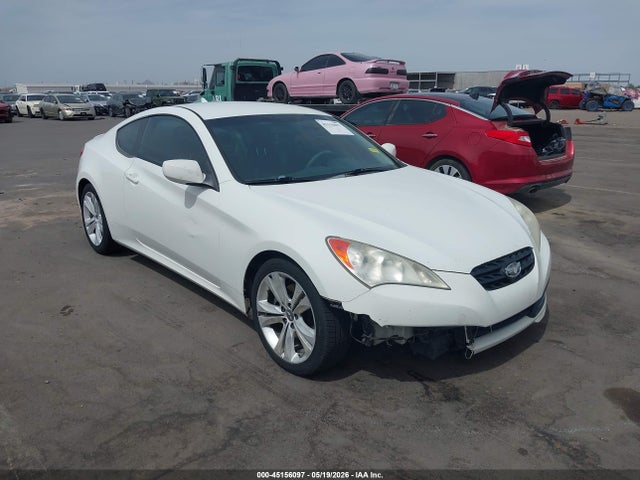 Salvage Hyundai Genesis Image