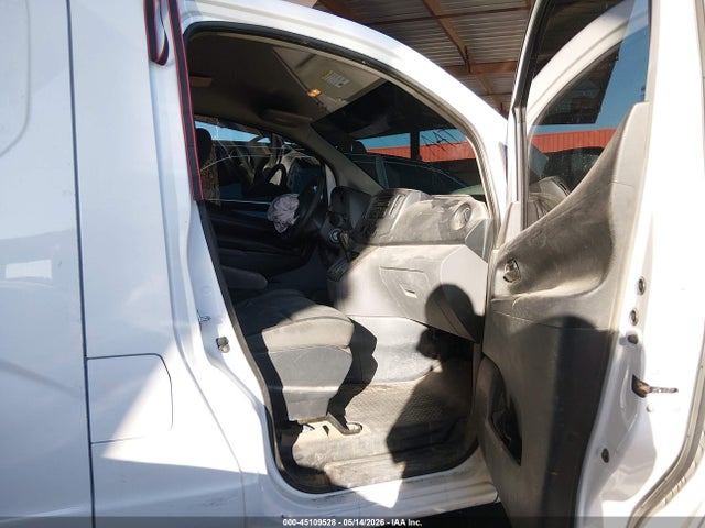 Nissan Nv S