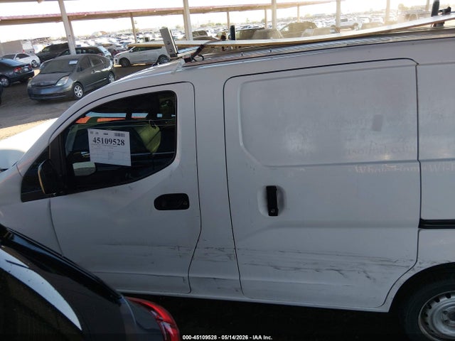 Nissan Nv S