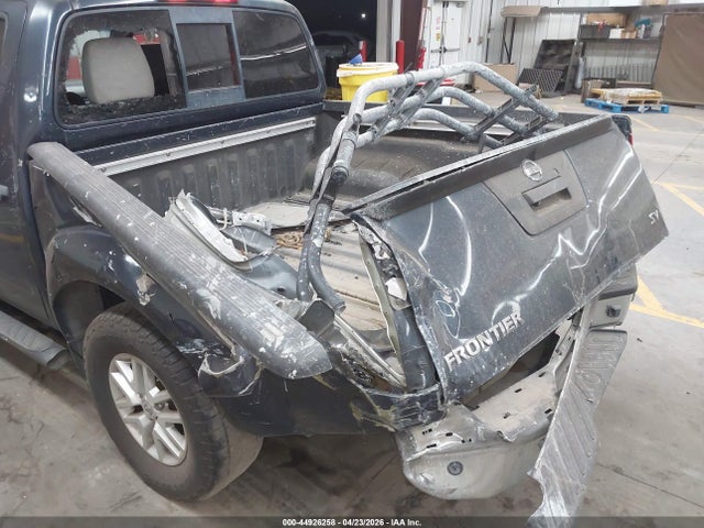 Nissan Frontier Sv