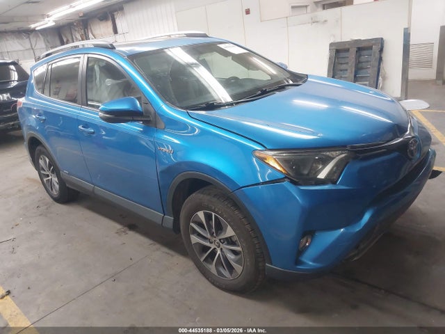 Salvage Toyota RAV4 Image
