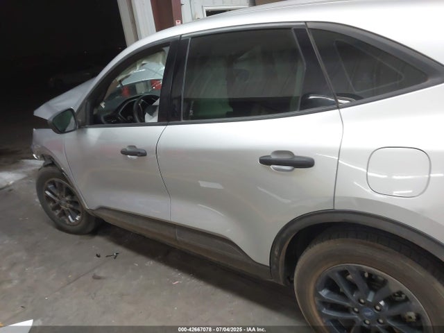 Ford Escape S