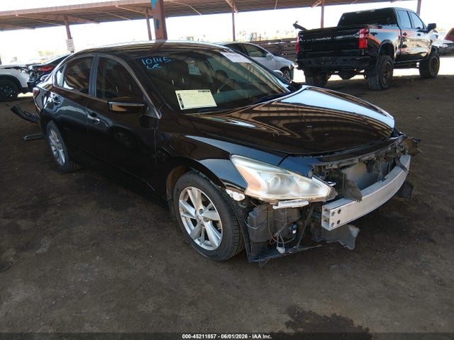 Salvage Nissan Altima Image