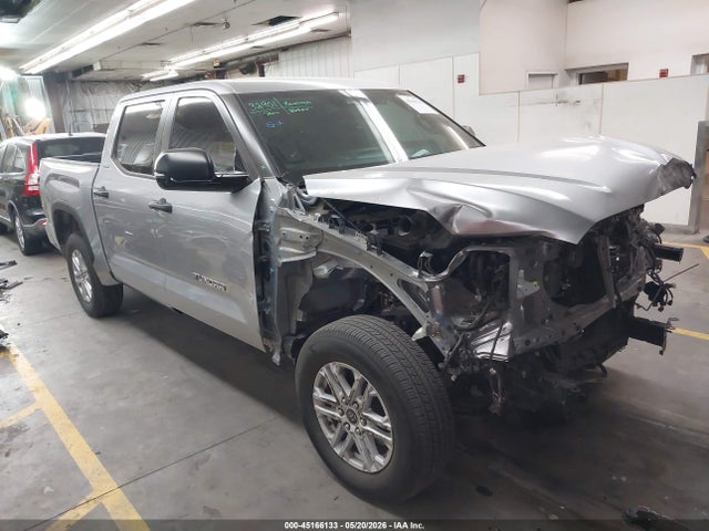 Salvage Toyota Tundra Image