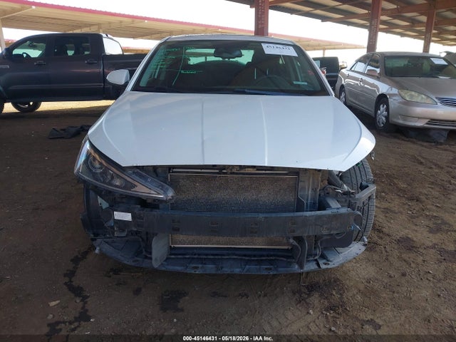 Hyundai ELANTRA Value Edition