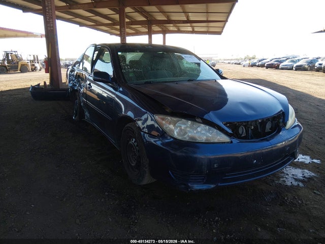 Salvage Toyota Camry Image