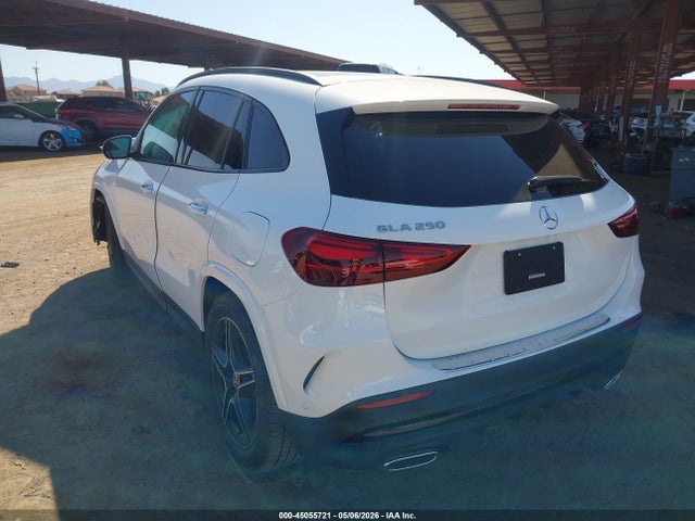 Mercedes-Benz GLA 4matic