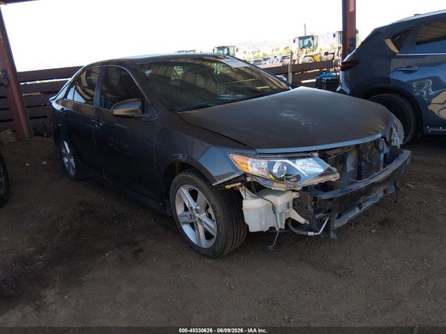 Salvage Toyota Camry Image