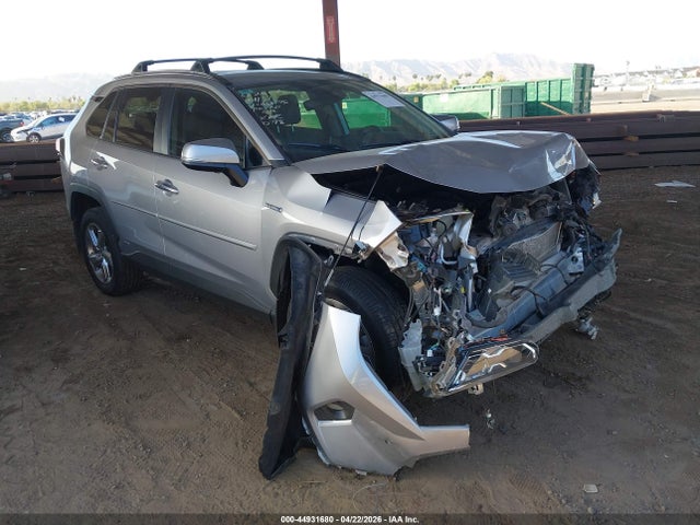 Salvage Toyota RAV4 Image