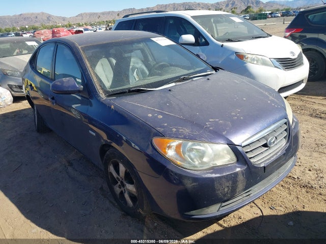 Salvage Hyundai ELANTRA Image