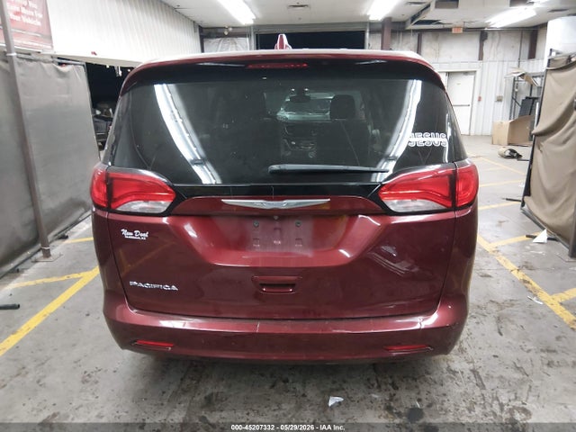 Chrysler Pacifica Touring
