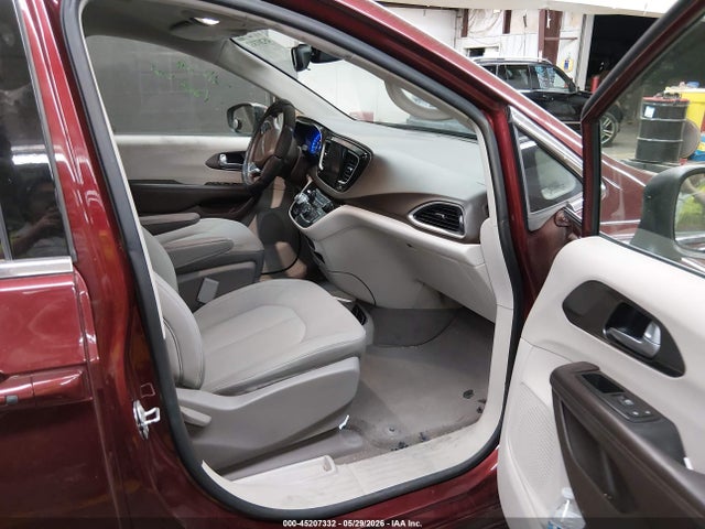 Chrysler Pacifica Touring