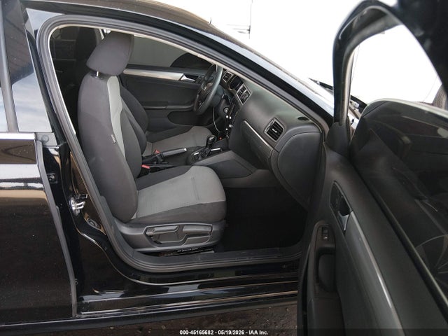 Volkswagen Jetta 1.4t S