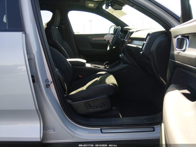Volvo Xc40 Recharge Pure Electric P8 Twin Plus