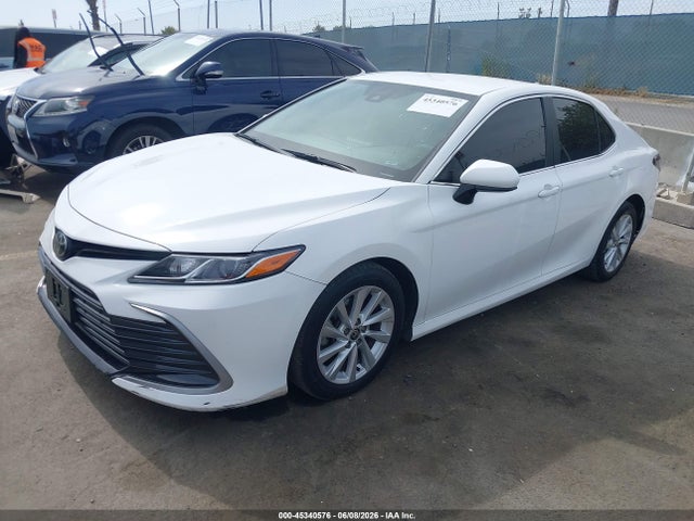 Toyota Camry Le