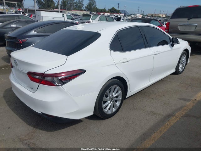 Toyota Camry Le