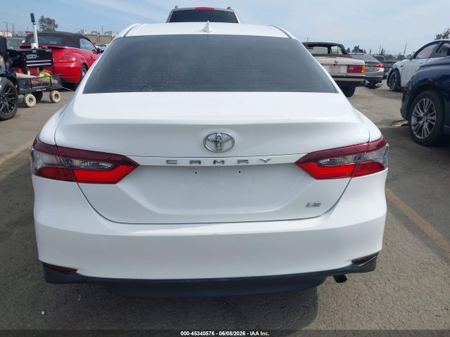 Toyota Camry Le