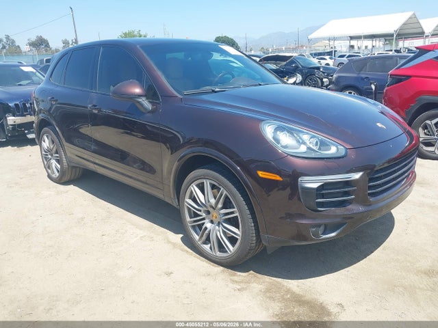Salvage Porsche Cayenne Image