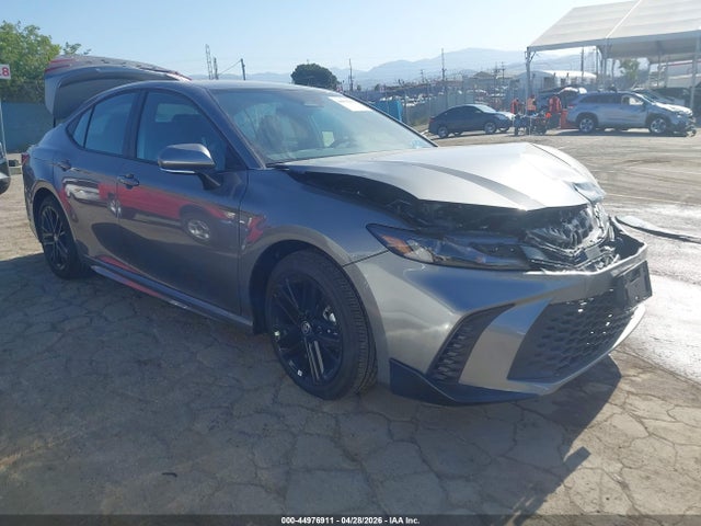 Salvage Toyota Camry Image