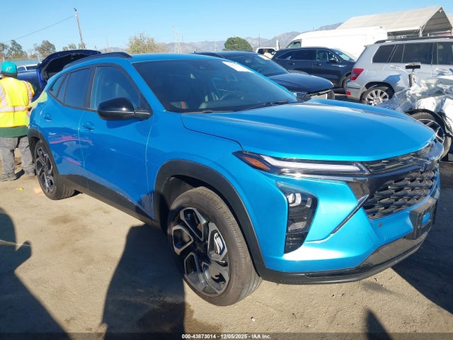 Salvage Chevrolet Trax Image