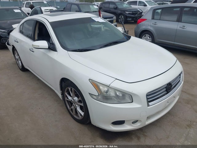 Salvage Nissan Maxima Image